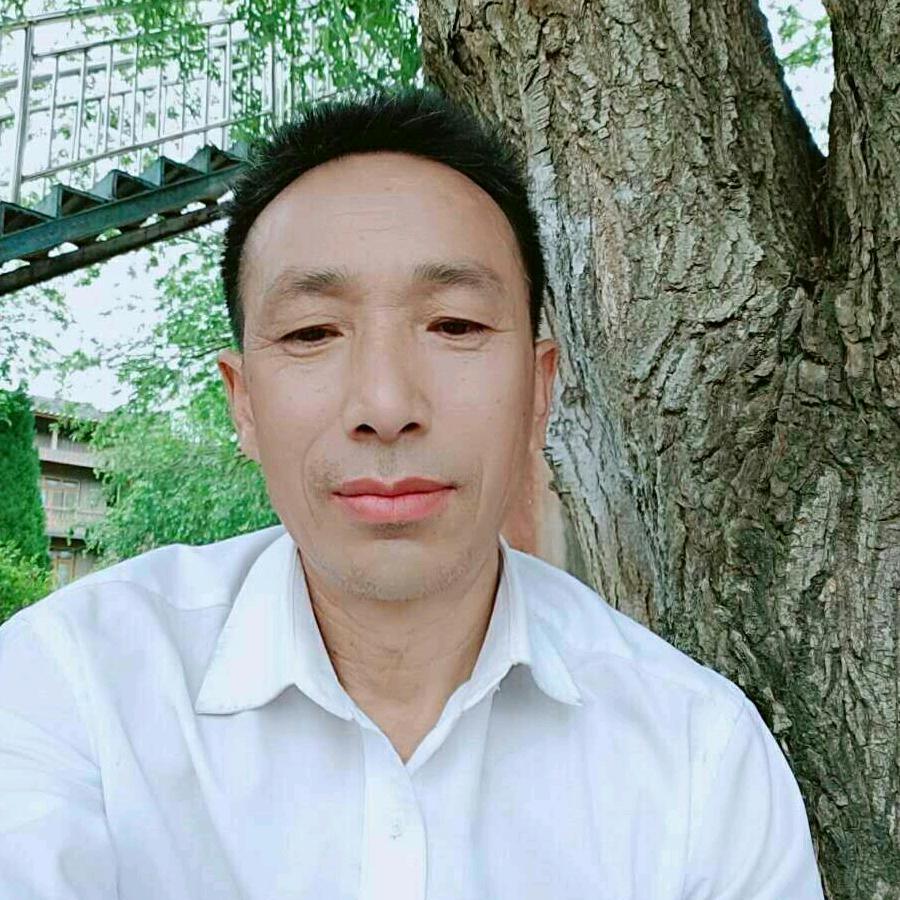 彭有富，中草医，为你而健康