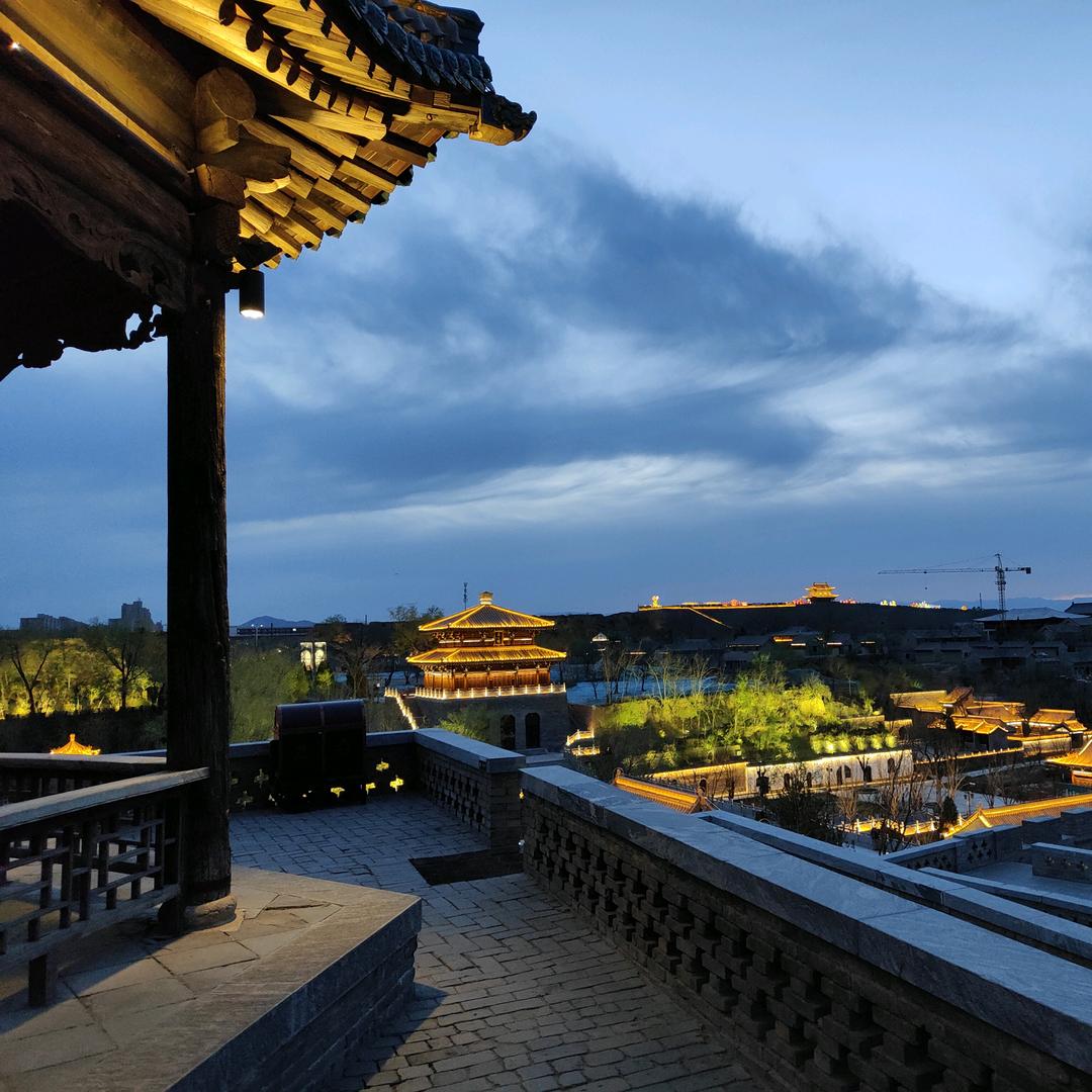 方向盘在自己手里才敢眯一会