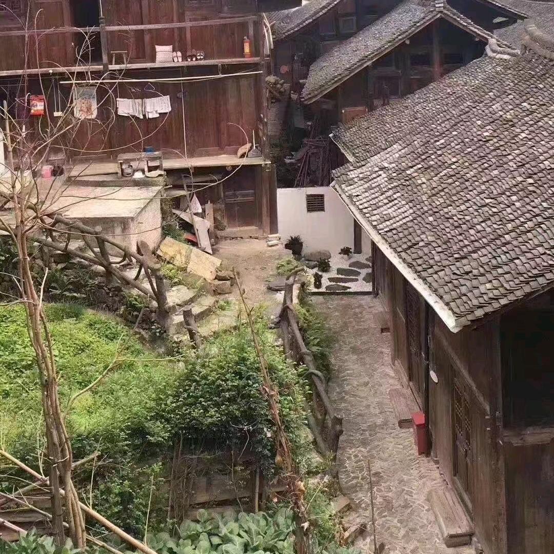 好大個烟锅巴採不熄（班开看）