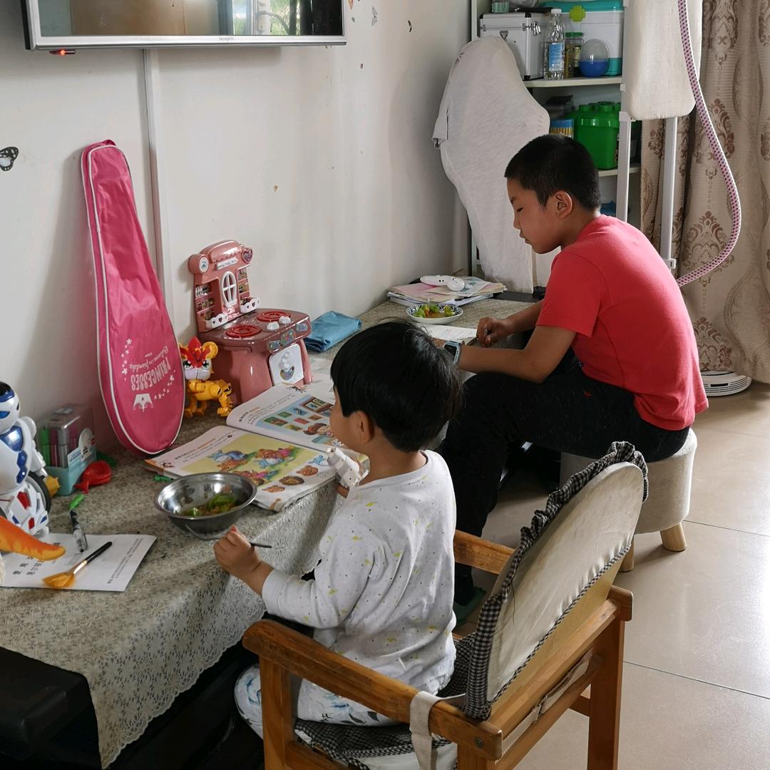 感燮侑涛