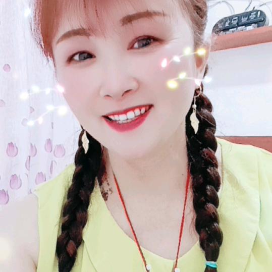 果果唱歌聊天主播