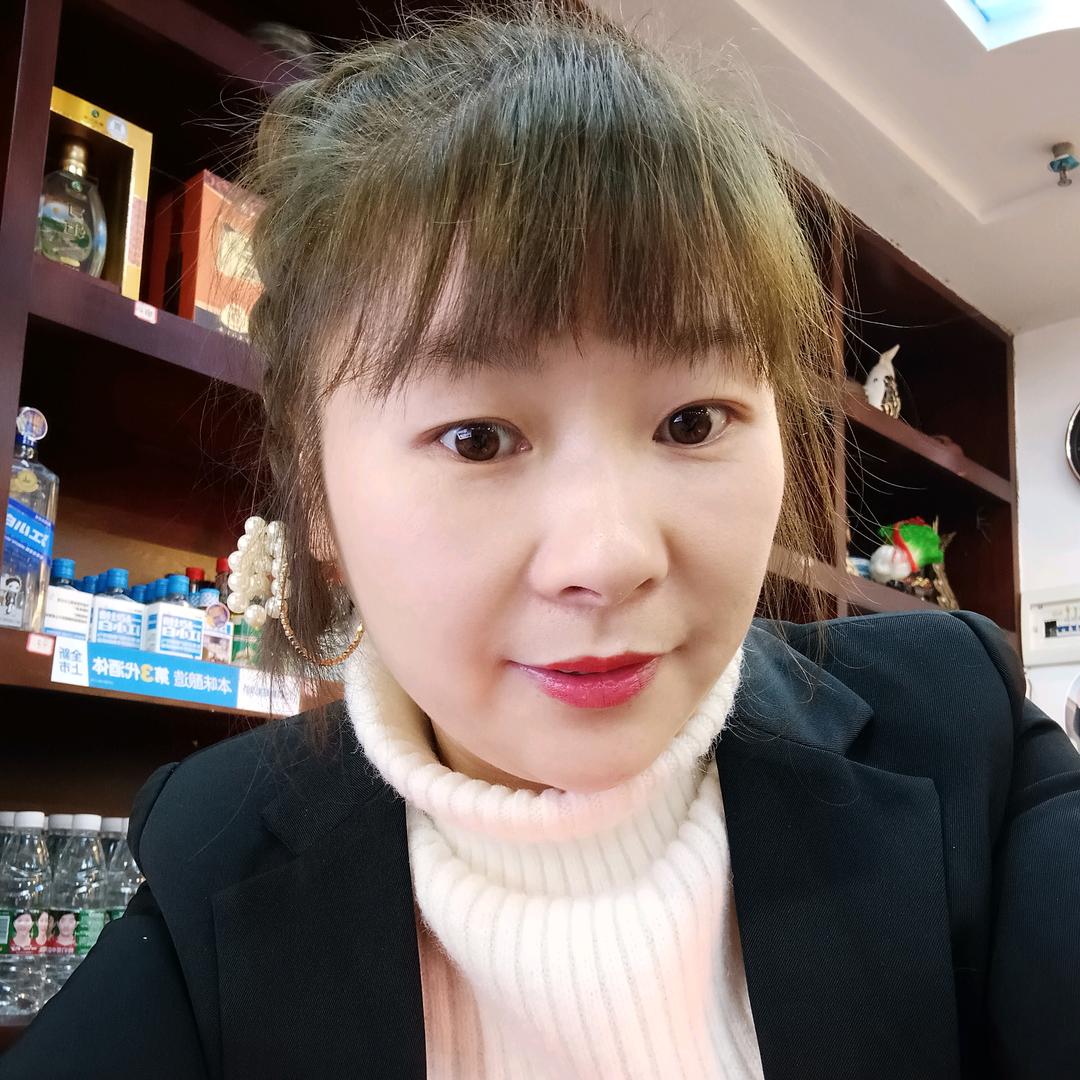 ╭(╯ε强颜💅欢笑💅