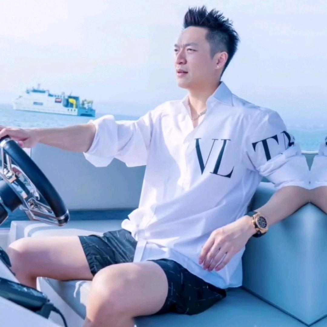 三美造型~佛度有缘人