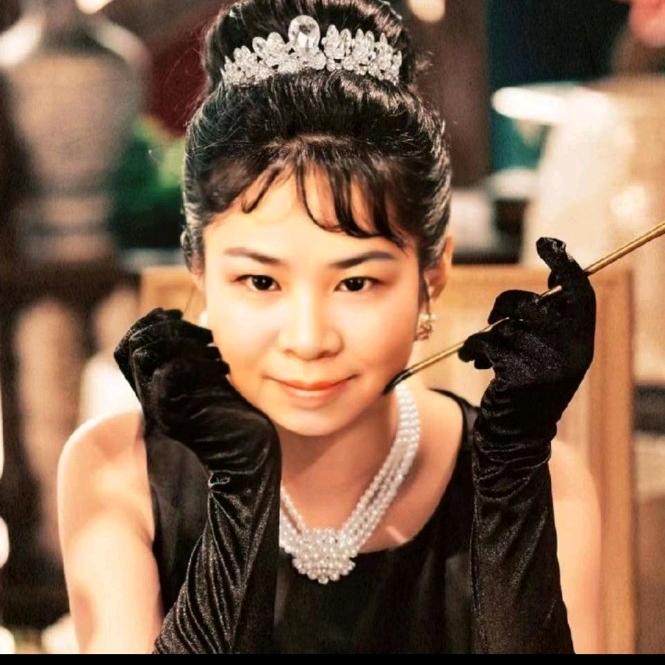 夏建梅(黄竹宏祥百货)