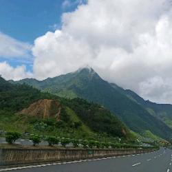万里独行客