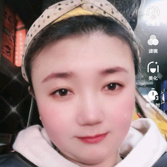 批发车轮的小媳妇