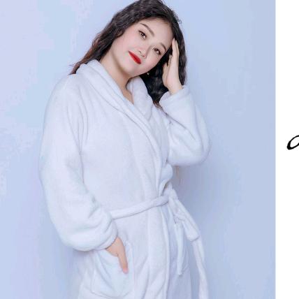 大波浪的小姑娘