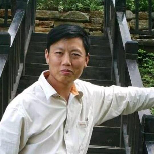 贺云龙购天然陨石