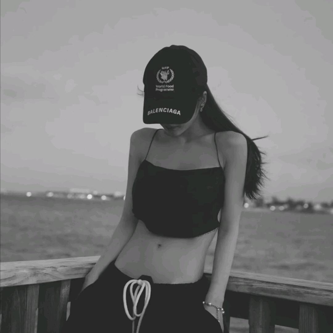 A.皆如梦