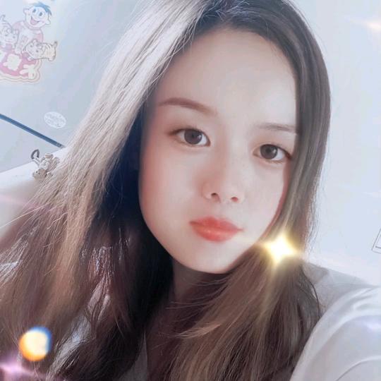 李依