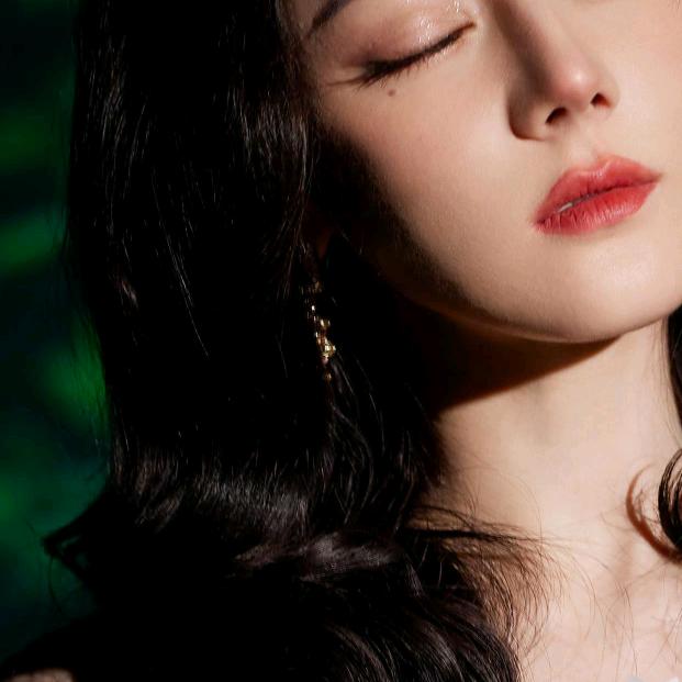 美至化妆品专营店