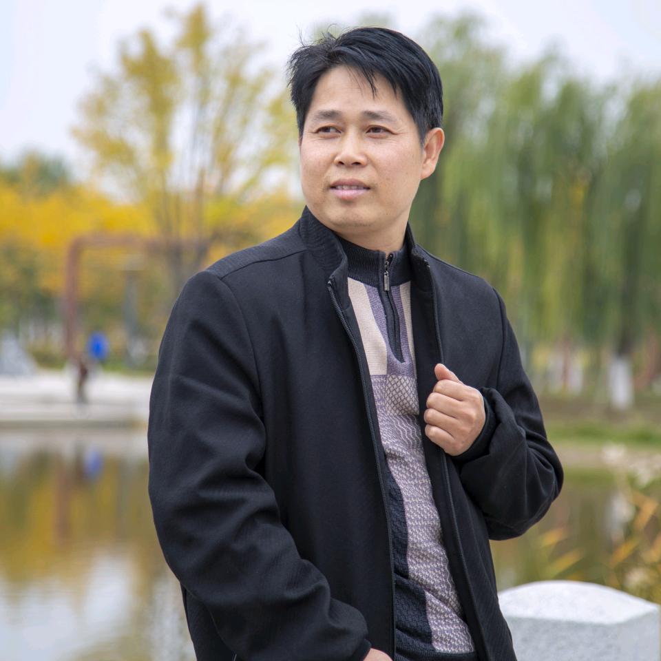 清华黄馨胜草木皴
