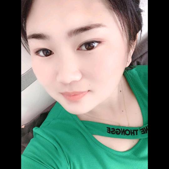 草莓田田圈♥
