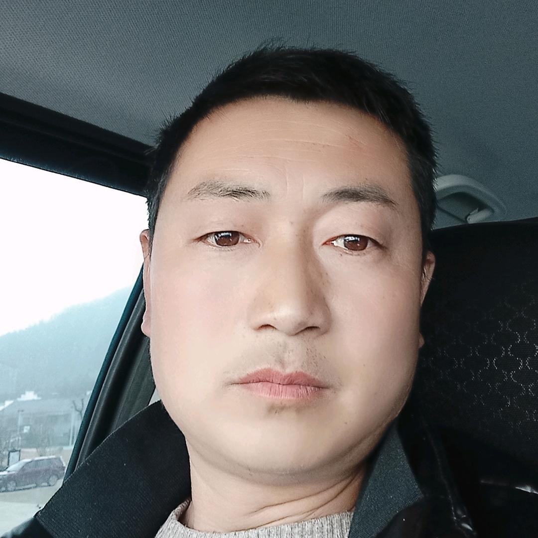 余科嶙