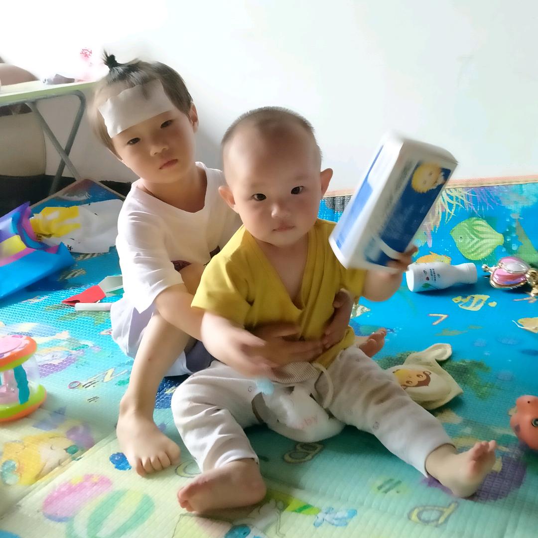 亲亲😙子衿