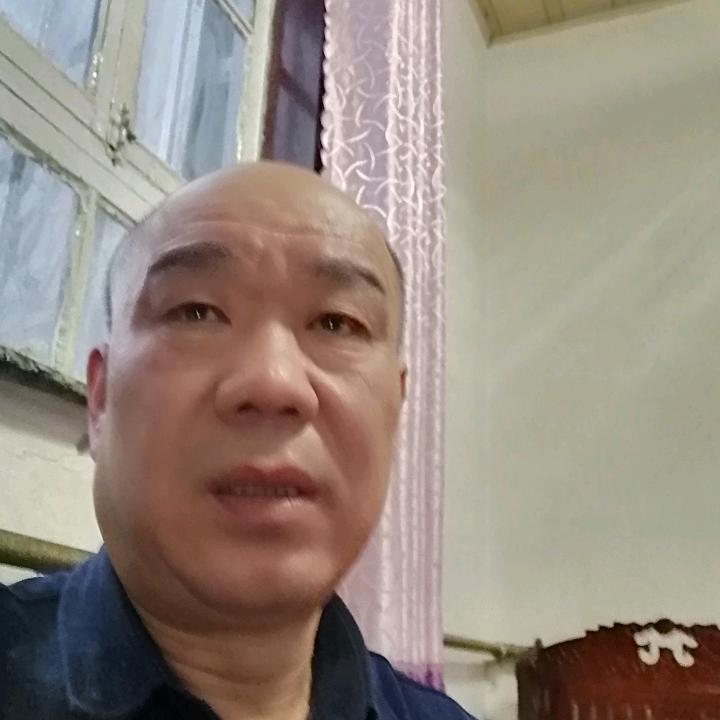 俺是一颗j小草