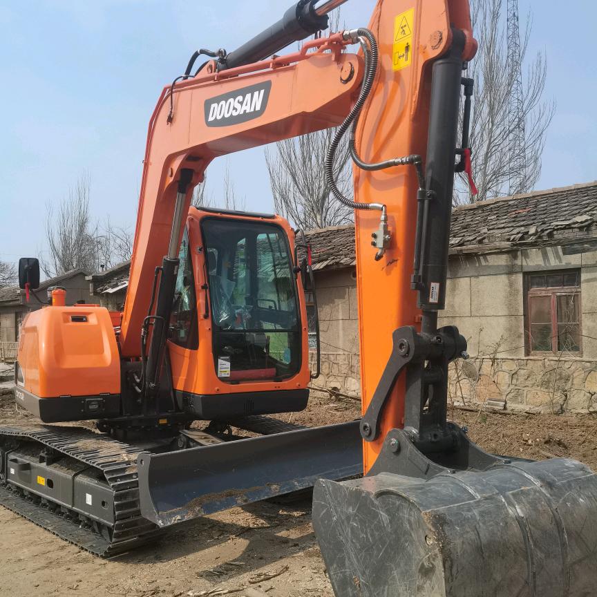 解州一米宽微挖和75挖机出租，