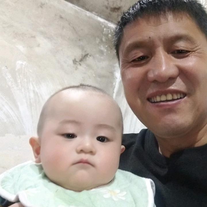 爱吹管的张大厨