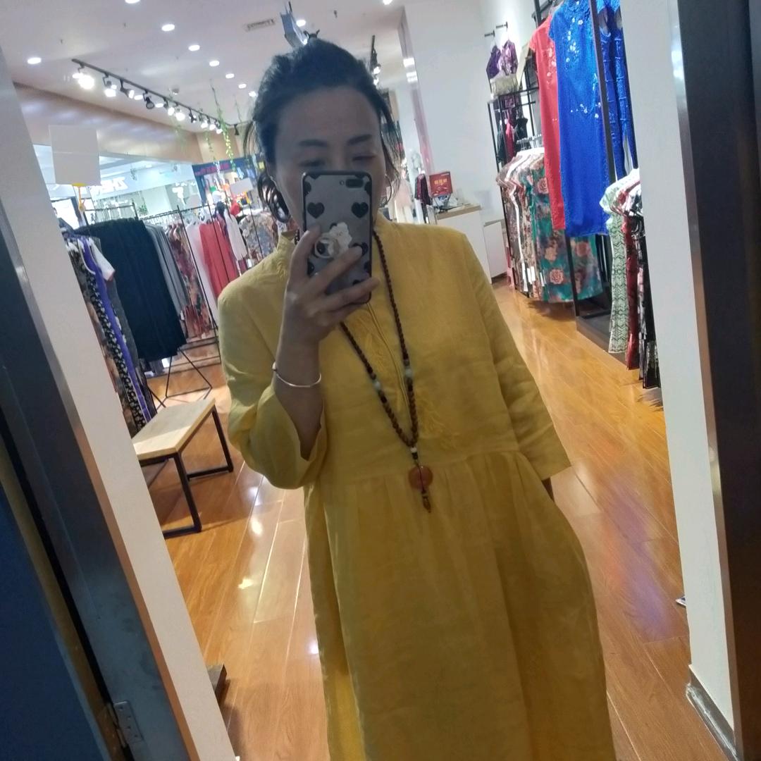 素锦流年服装商行