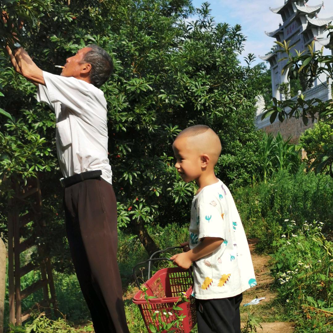 努力的让自己，成为一个有故事的人