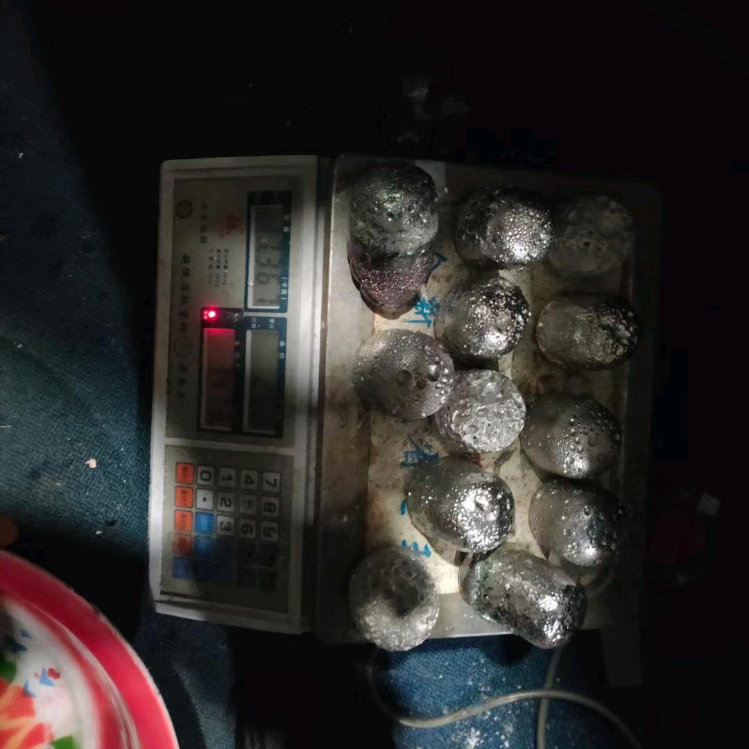 简     一