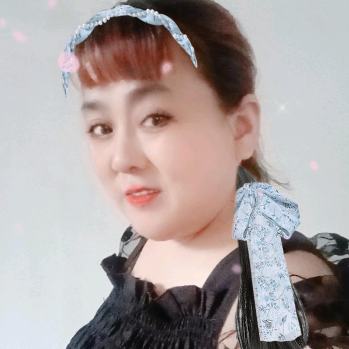严成兰，