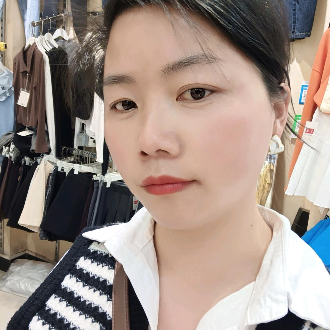 丘北佳丽佳女装店