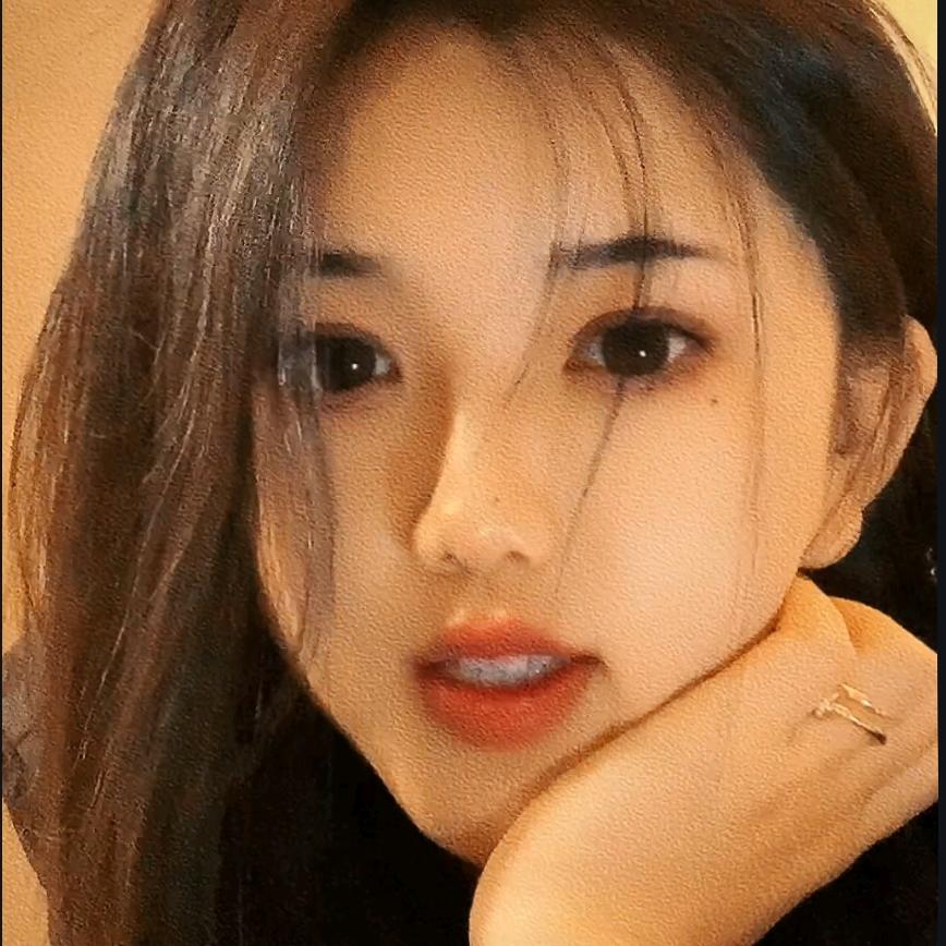 爱笑的英妹
