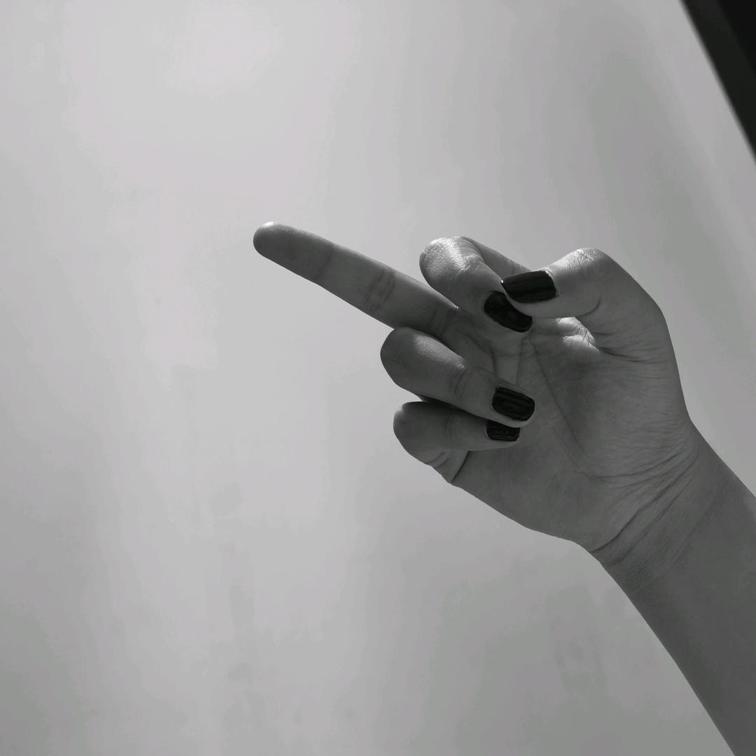 不想上班的小邓