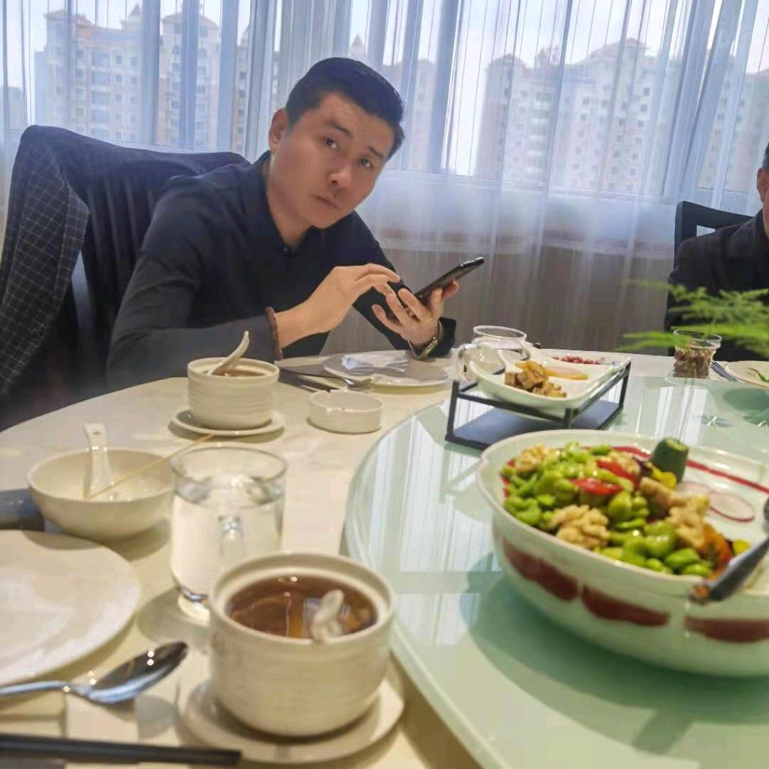翱翔的雄鹰