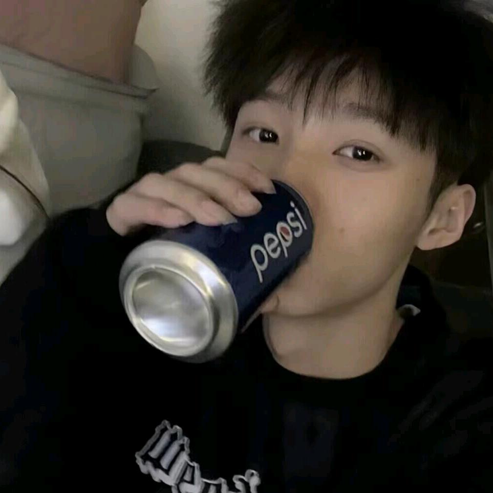 小屹（吃丹修仙）