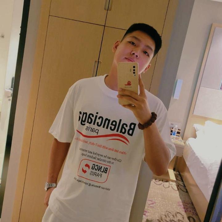 小赵爱吃面