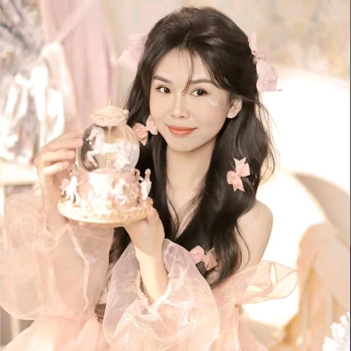Angie秦兰子雨_
