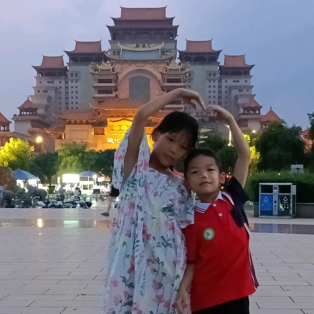 人生海海，山山而川，不过尔尔