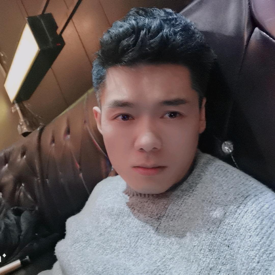 沉默的小杨同学