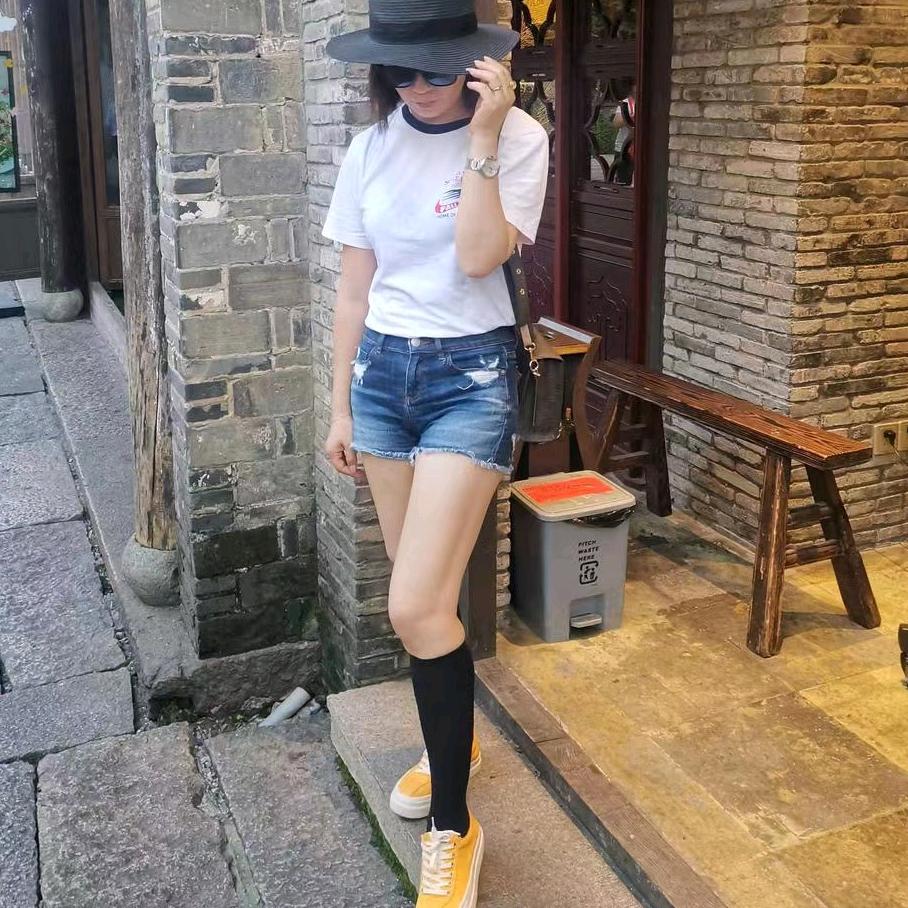 金子姐每天早晨09:00开播