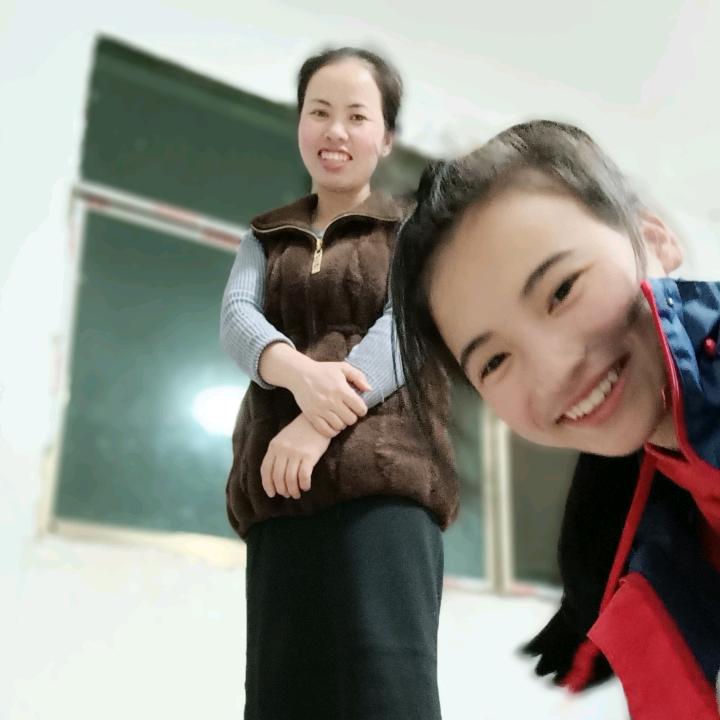 热爱摄相的向日葵