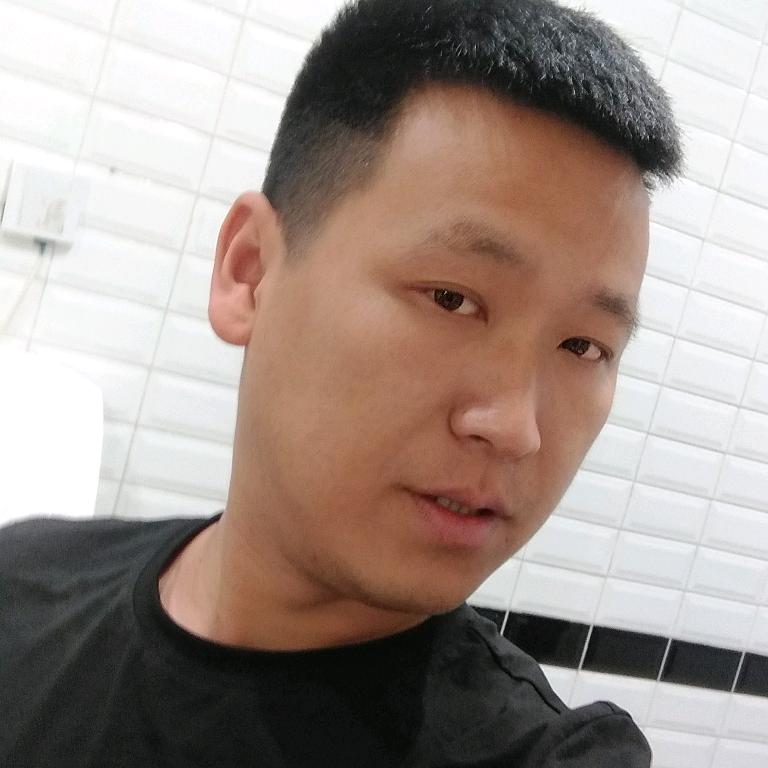 刘真