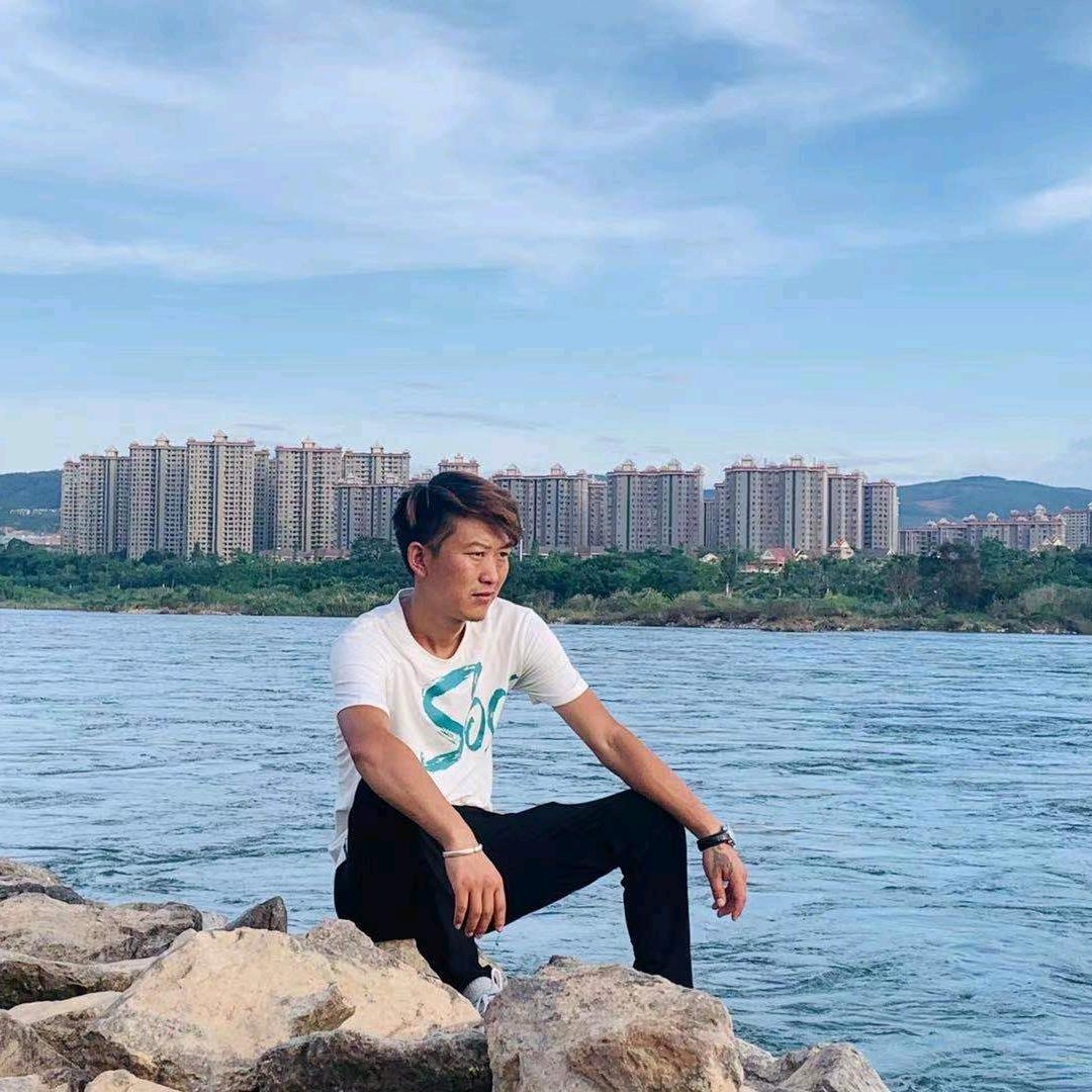 人送外号༄大༒子弟࿐