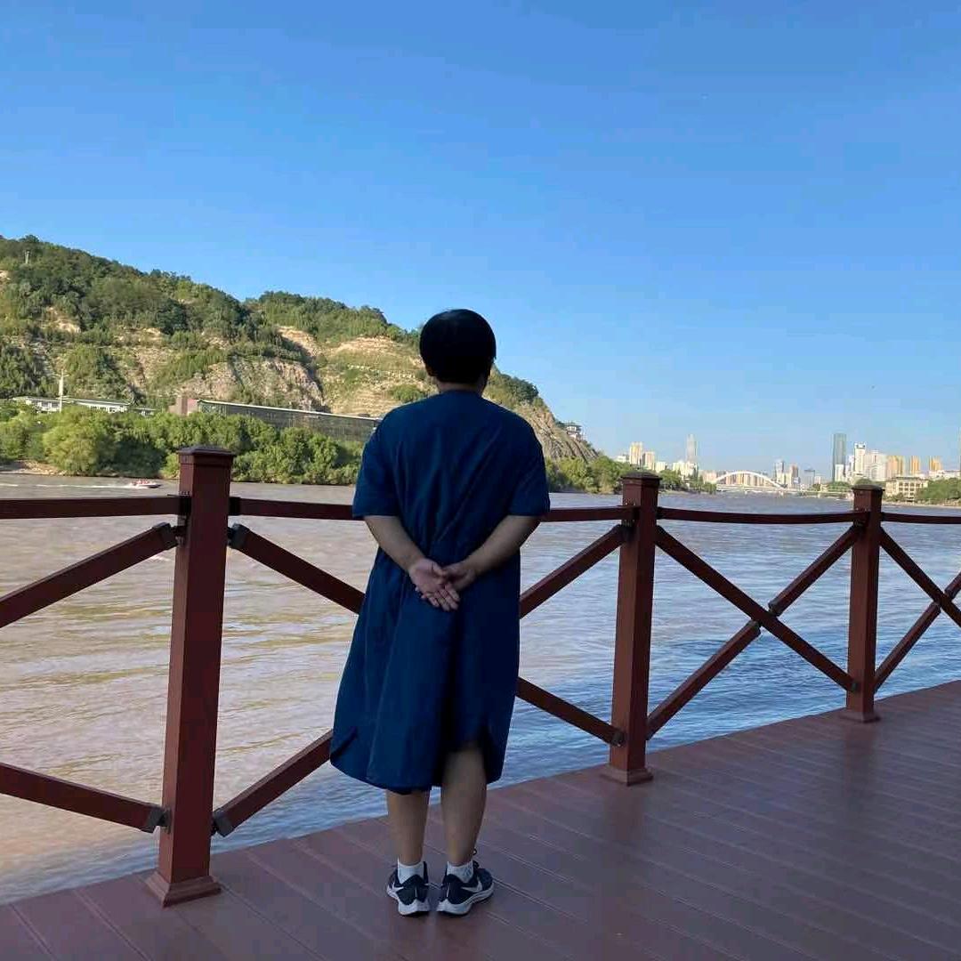 小瑛