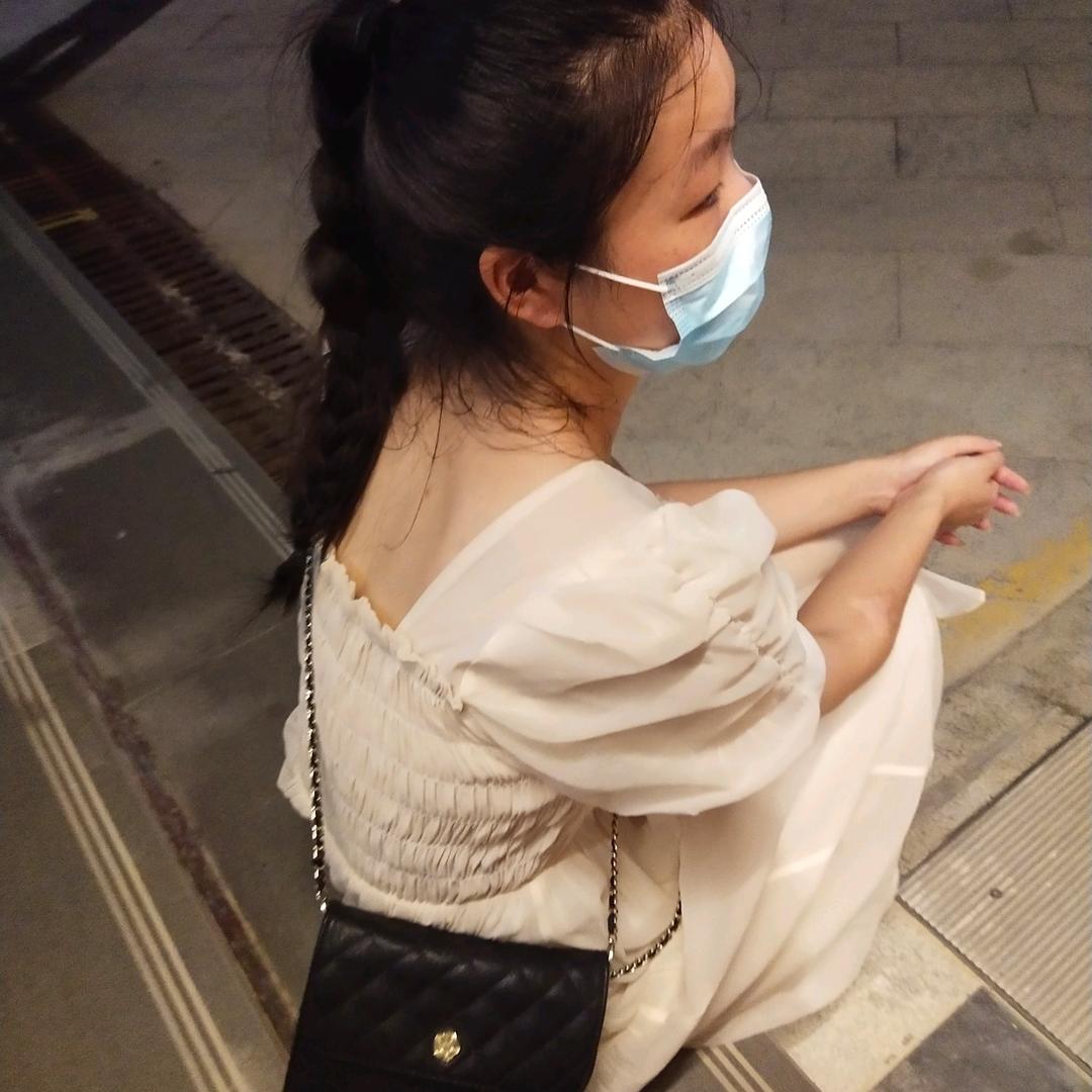 ( ✿＞◡❛)莹