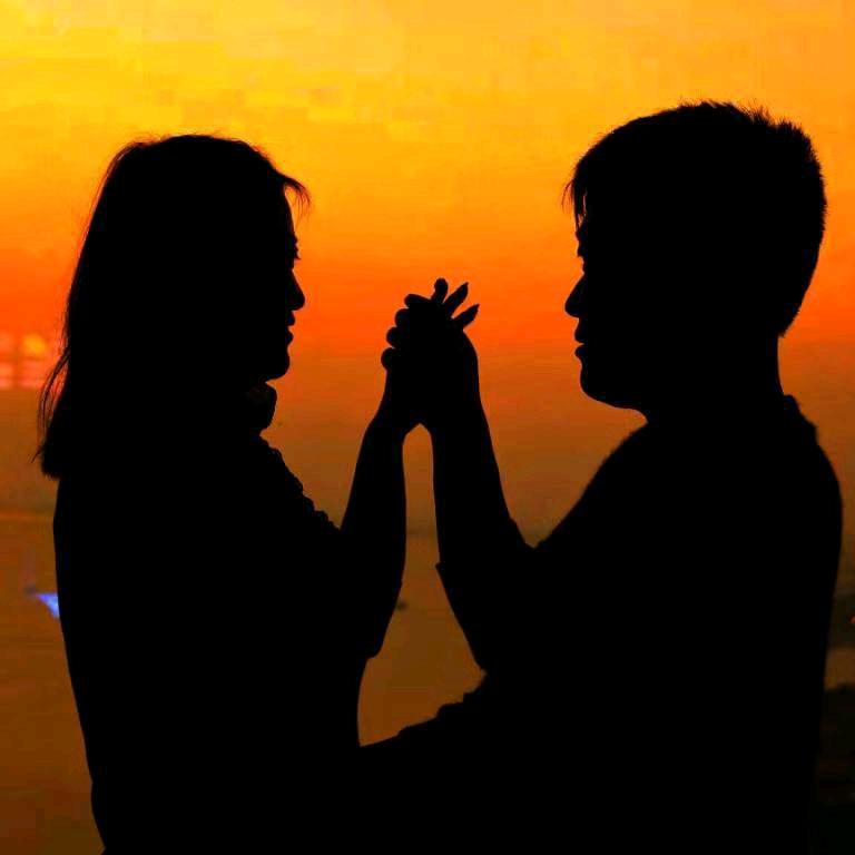 蹲在田埂说苹果（手机短视频）