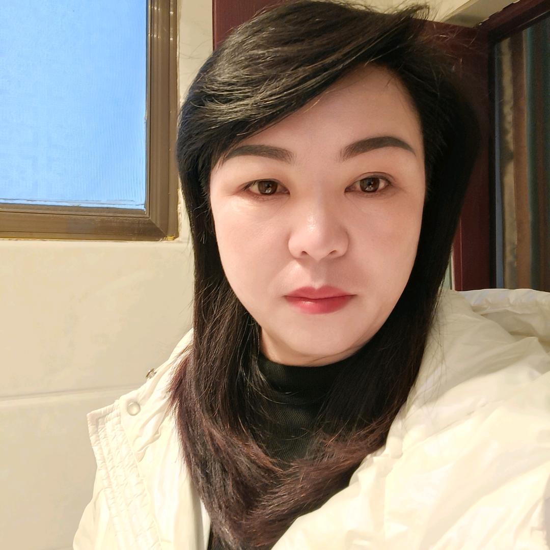 老房子改造换瓦。