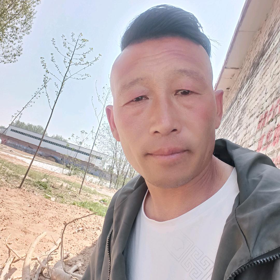 和睦一家人的快乐生活。