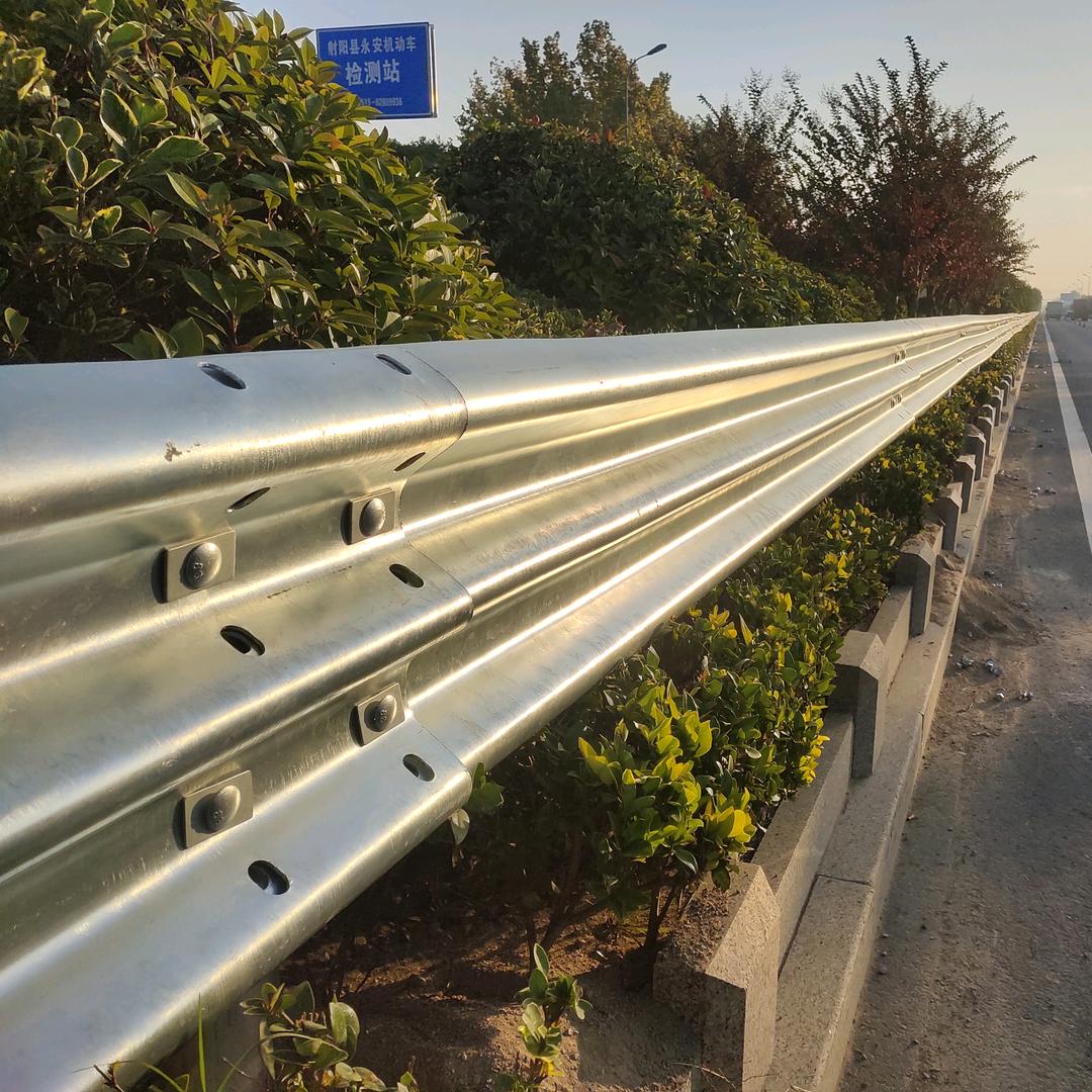 山东伟护栏按装$@6.8高栏河南专线