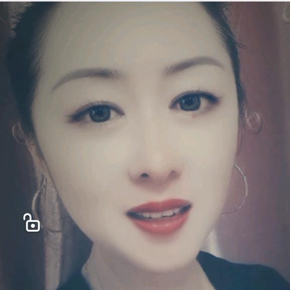 邱姐爱唱歌