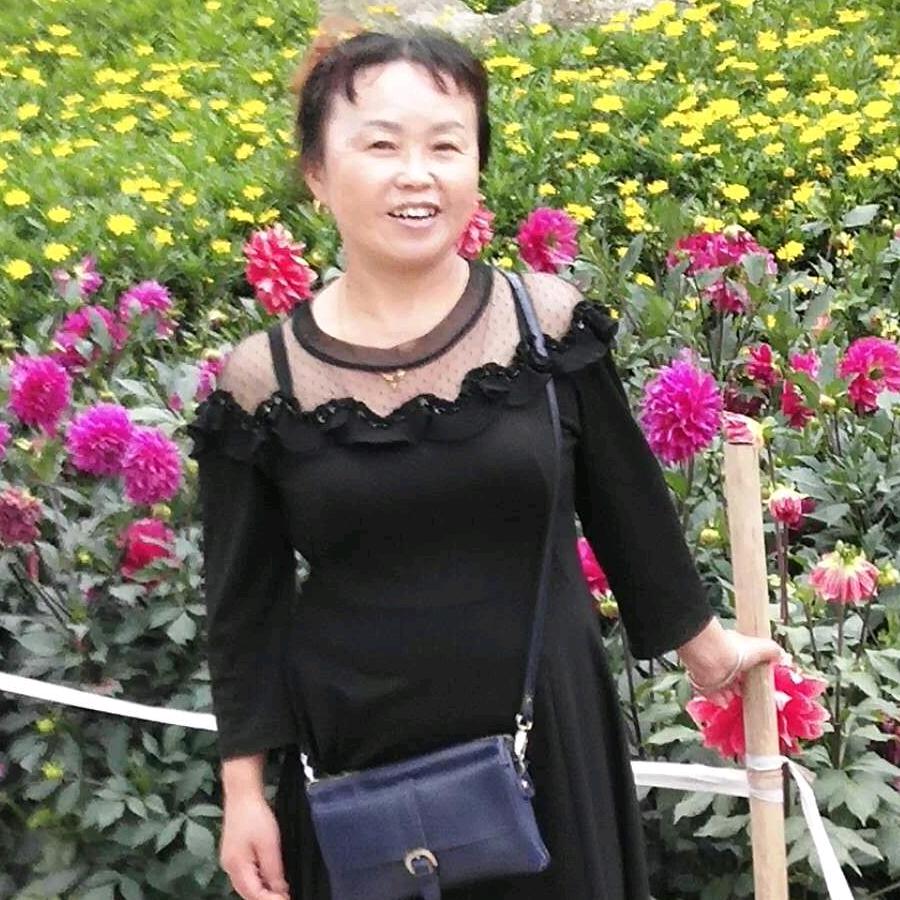 英子