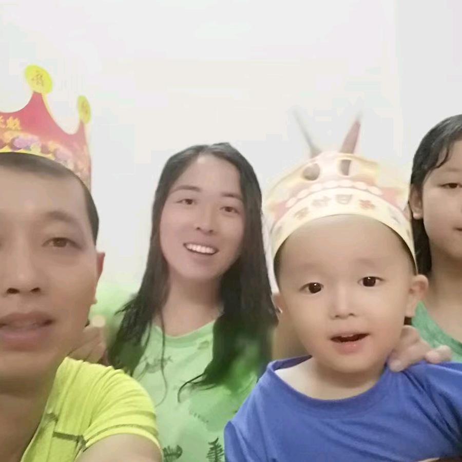 贵州（小琴）（好物在橱窗）