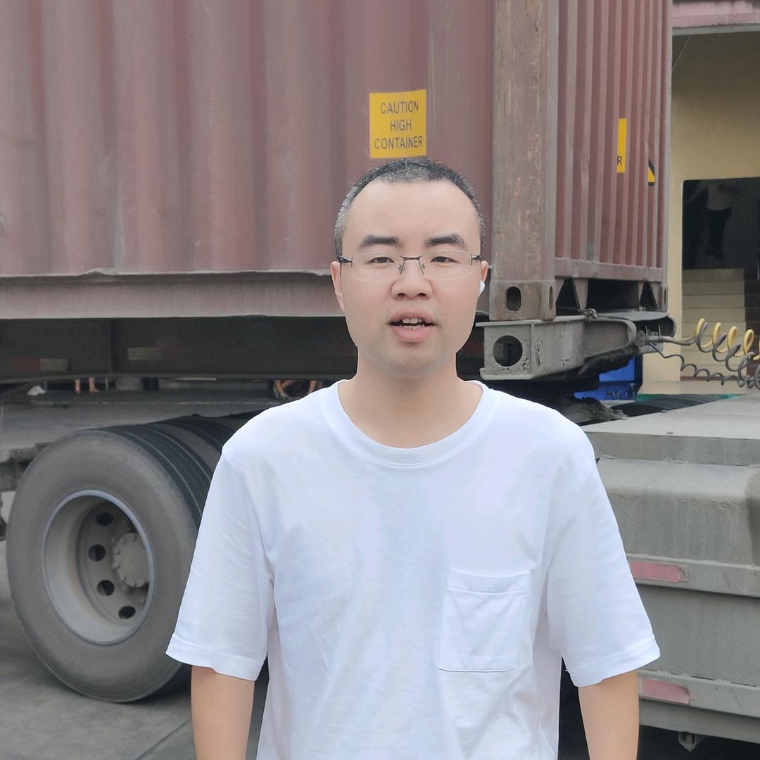 老吴邓倚百货旧衣厂