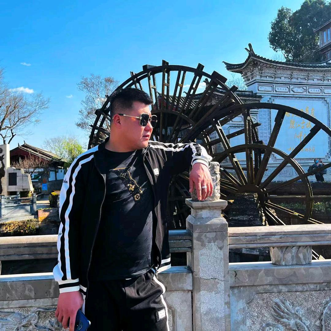 丽江民宿掌柜啊旭